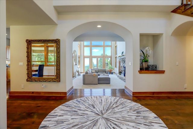 10112 Old Blue Rd, Nevada City, CA 95959