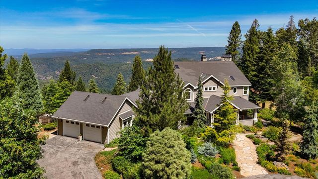 10112 Old Blue Rd, Nevada City, CA 95959
