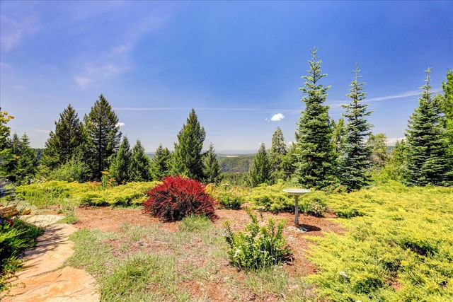 10112 Old Blue Rd, Nevada City, CA 95959