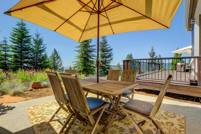 10112 Old Blue Rd, Nevada City, CA 95959