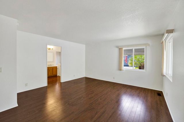 4468 Topaz Ln, Oceanside, CA 92056