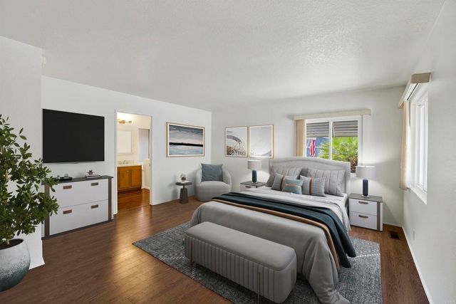 4468 Topaz Ln, Oceanside, CA 92056