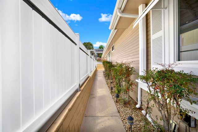 4468 Topaz Ln, Oceanside, CA 92056