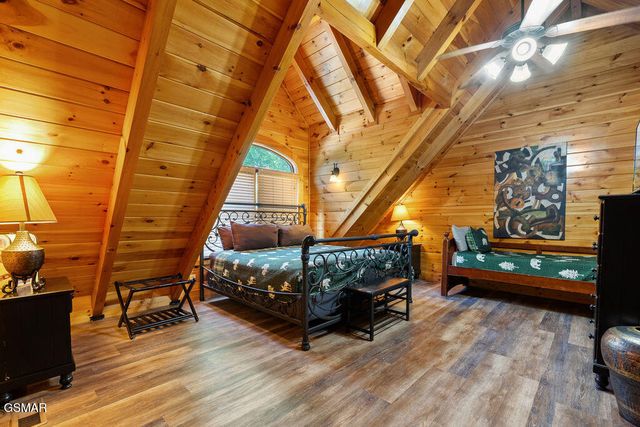 326 Alpine Mountain Way, Pigeon Forge, TN 37863