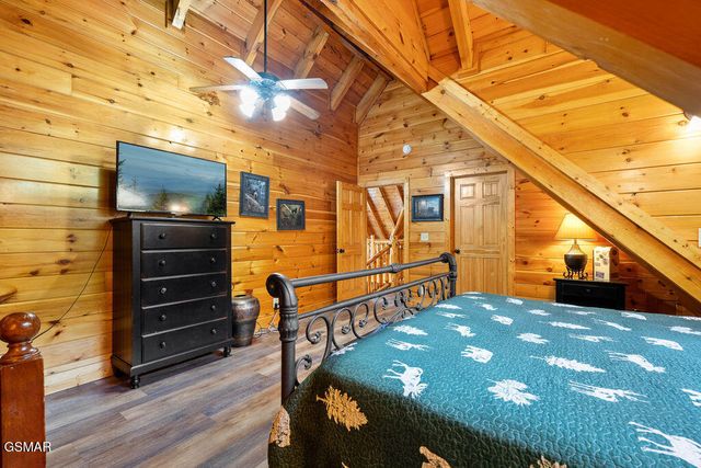 326 Alpine Mountain Way, Pigeon Forge, TN 37863