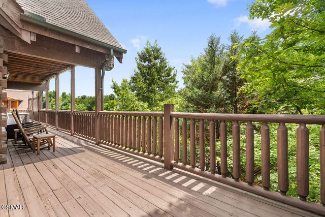 326 Alpine Mountain Way, Pigeon Forge, TN 37863