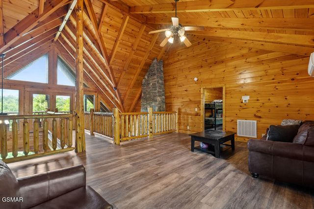 326 Alpine Mountain Way, Pigeon Forge, TN 37863