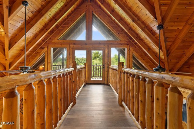 326 Alpine Mountain Way, Pigeon Forge, TN 37863