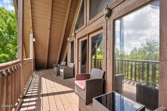 326 Alpine Mountain Way, Pigeon Forge, TN 37863