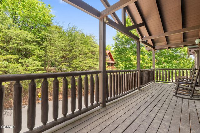 326 Alpine Mountain Way, Pigeon Forge, TN 37863