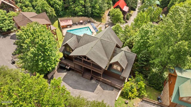326 Alpine Mountain Way, Pigeon Forge, TN 37863