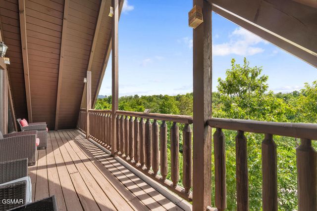 326 Alpine Mountain Way, Pigeon Forge, TN 37863