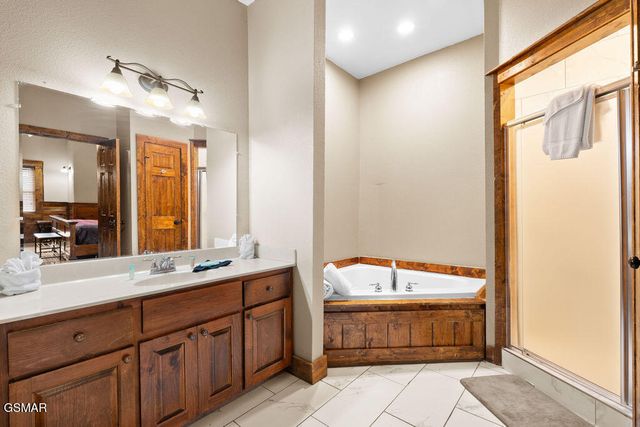 326 Alpine Mountain Way, Pigeon Forge, TN 37863