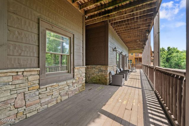 326 Alpine Mountain Way, Pigeon Forge, TN 37863