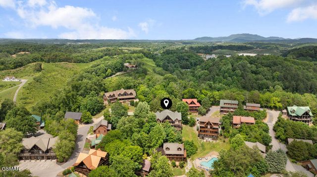 326 Alpine Mountain Way, Pigeon Forge, TN 37863