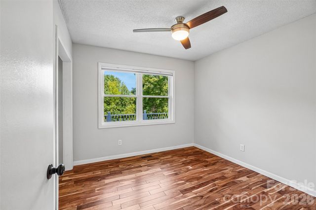 19 Jupiter Heights, Weaverville, NC 28787