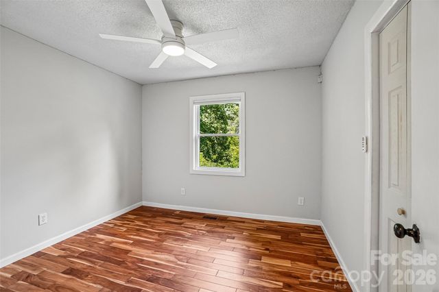 19 Jupiter Heights, Weaverville, NC 28787