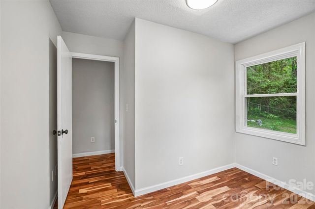 19 Jupiter Heights, Weaverville, NC 28787