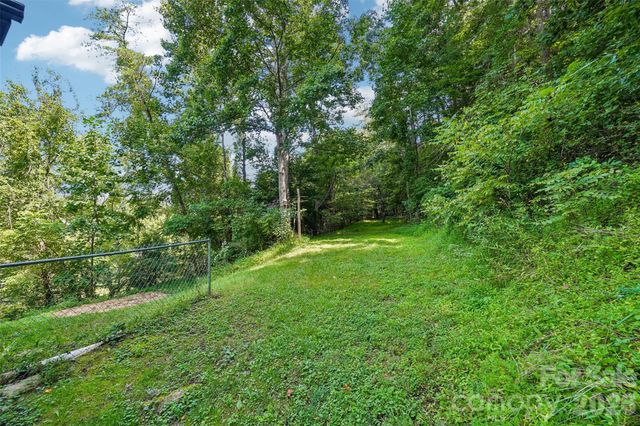 19 Jupiter Heights, Weaverville, NC 28787
