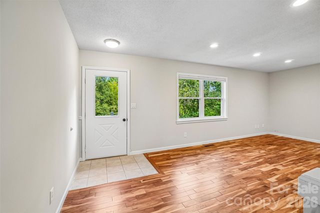 19 Jupiter Heights, Weaverville, NC 28787