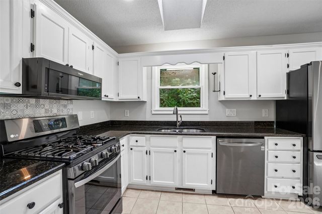19 Jupiter Heights, Weaverville, NC 28787