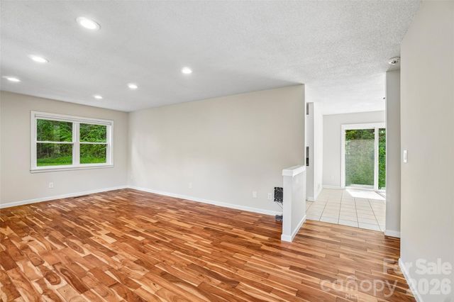 19 Jupiter Heights, Weaverville, NC 28787