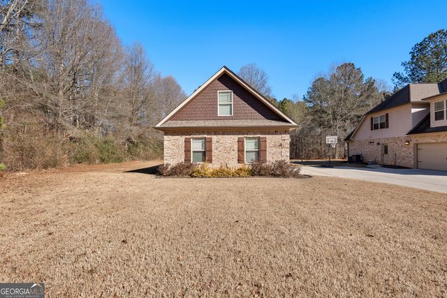 180 Chantilly Lane, Fayetteville, GA 30215