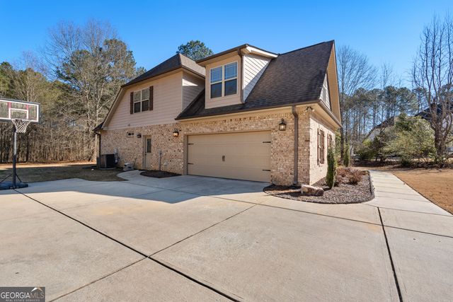 180 Chantilly Lane, Fayetteville, GA 30215