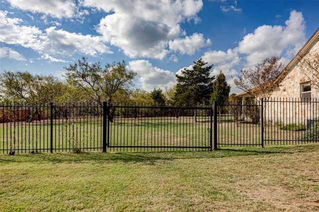 112 Speegle CT, Cedar Creek, TX 78612