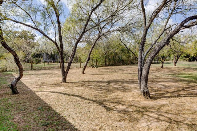 112 Speegle CT, Cedar Creek, TX 78612