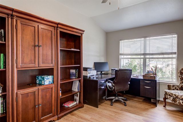 112 Speegle CT, Cedar Creek, TX 78612