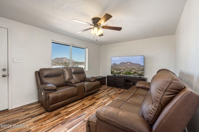 5267 Navajo Trail, Las Cruces, NM 88012