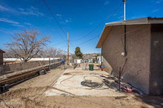 5267 Navajo Trail, Las Cruces, NM 88012