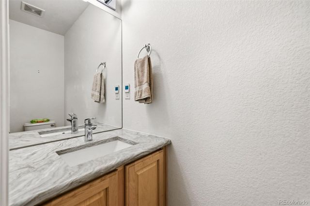 658 S Yarrow Street, Lakewood, CO 80226