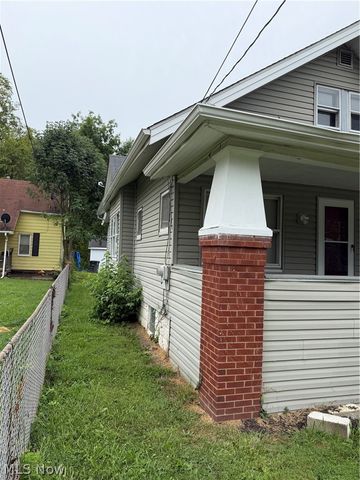 1054 Winton Avenue, Akron, OH 44320