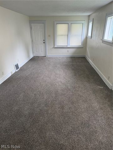1054 Winton Avenue, Akron, OH 44320