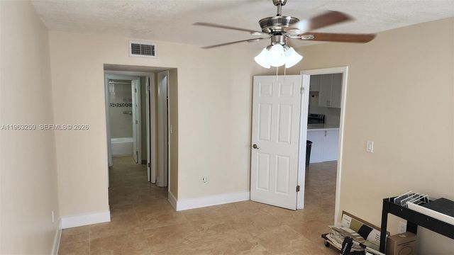 9000 SW 24th St 14C, Miami, FL 33165