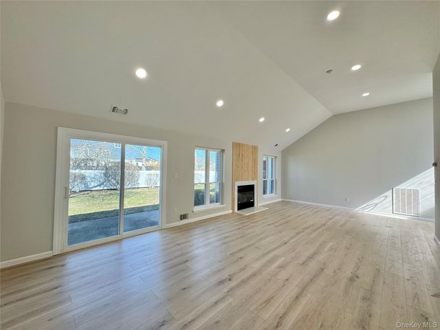 188 River Drive, Moriches, NY 11955