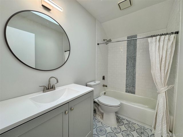 188 River Drive, Moriches, NY 11955