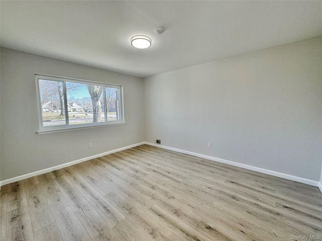 188 River Drive, Moriches, NY 11955