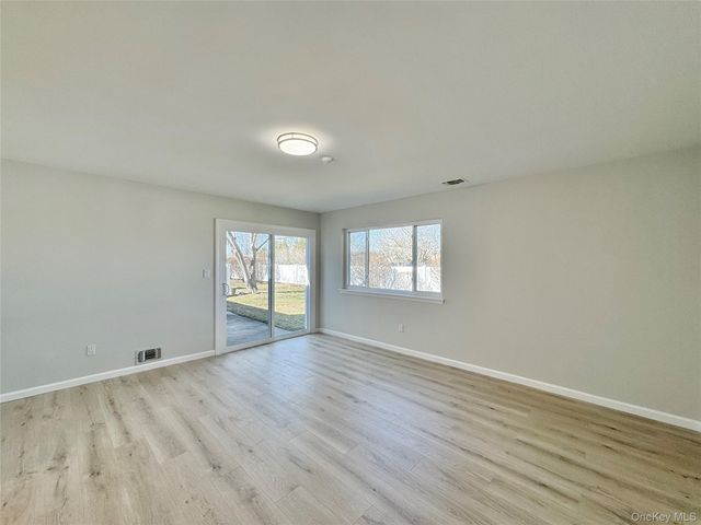 188 River Drive, Moriches, NY 11955