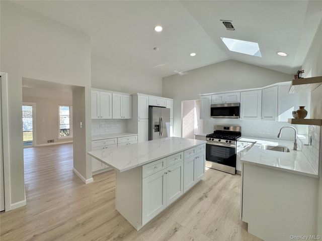 188 River Drive, Moriches, NY 11955