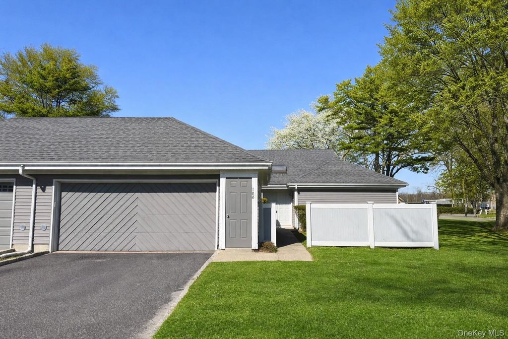 188 River Drive, Moriches, NY 11955