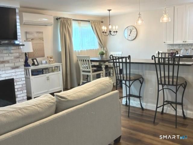84 Mohawk Trail 84, Guilford, CT 06437