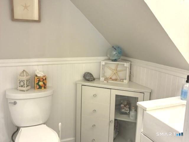 84 Mohawk Trail 84, Guilford, CT 06437