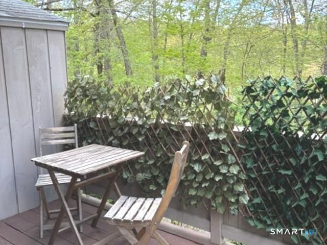 84 Mohawk Trail 84, Guilford, CT 06437