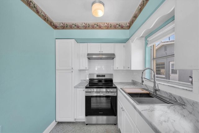 11095 2ND STREET E Unit A, Treasure Island, FL 33706