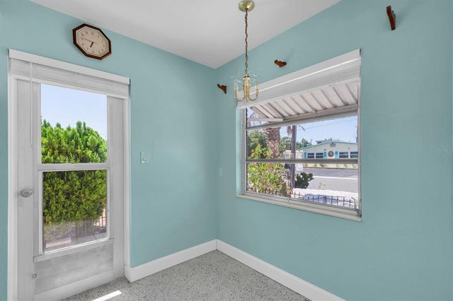11095 2ND STREET E Unit A, Treasure Island, FL 33706