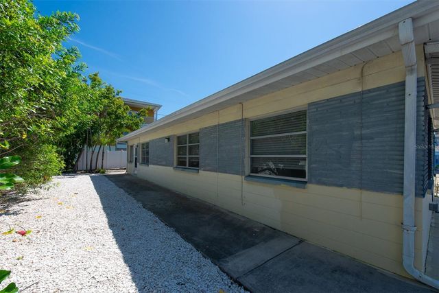 11095 2ND STREET E Unit A, Treasure Island, FL 33706