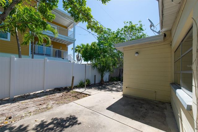 11095 2ND STREET E Unit A, Treasure Island, FL 33706